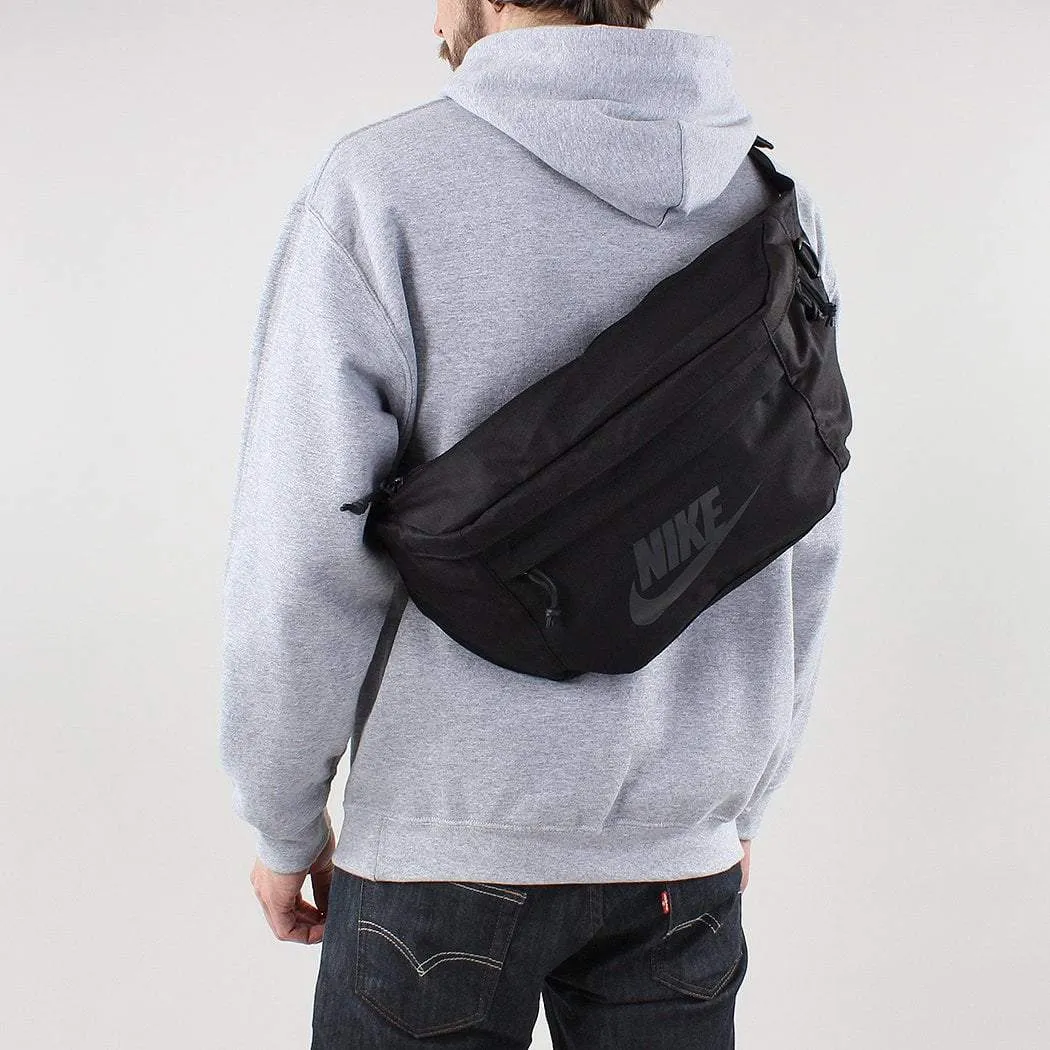 Nike Sportswear Tech Hip Pack