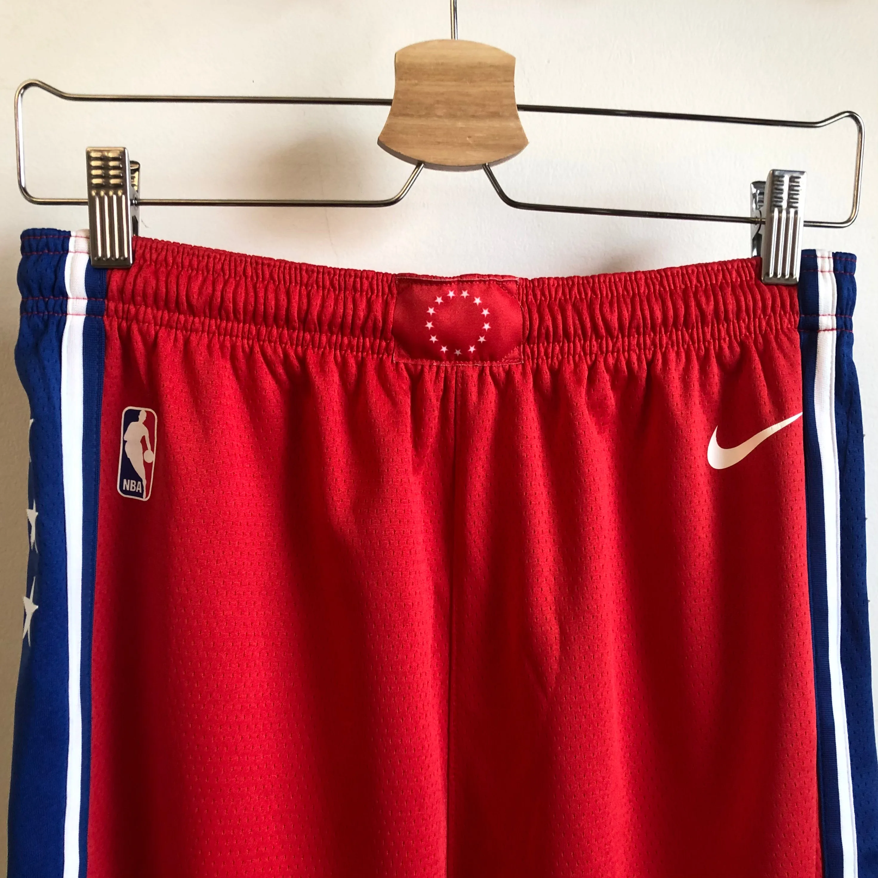 Philadelphia 76ers Shorts Youth XL