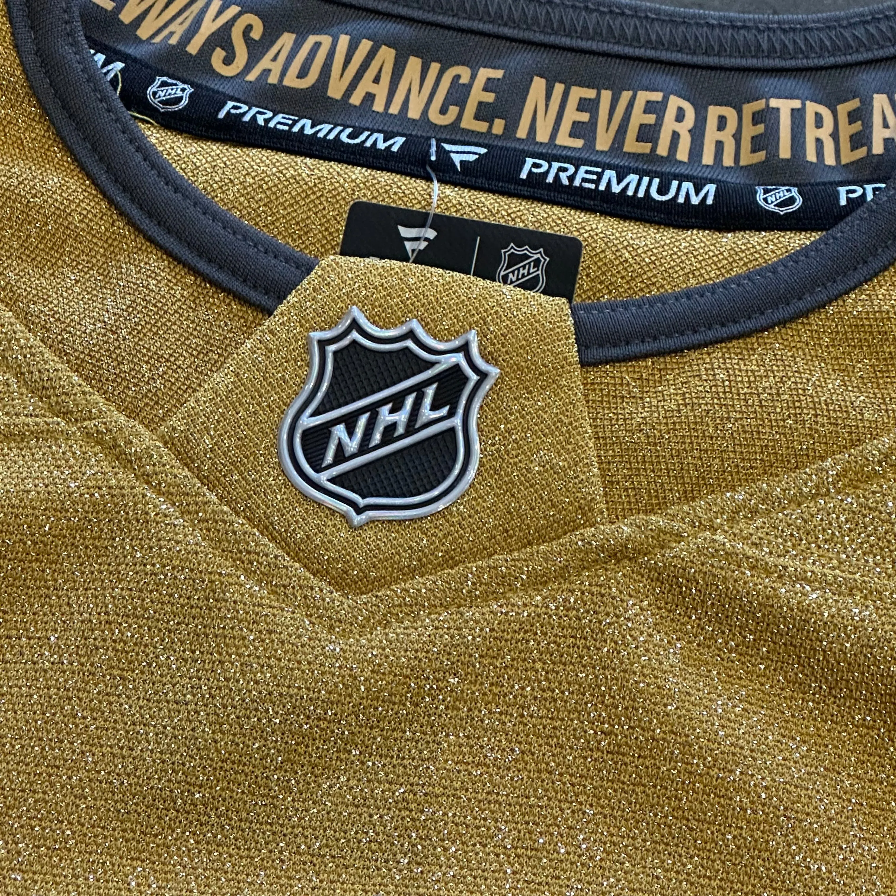 Vegas Golden Knights Premium Eichel Jersey - Gold ***