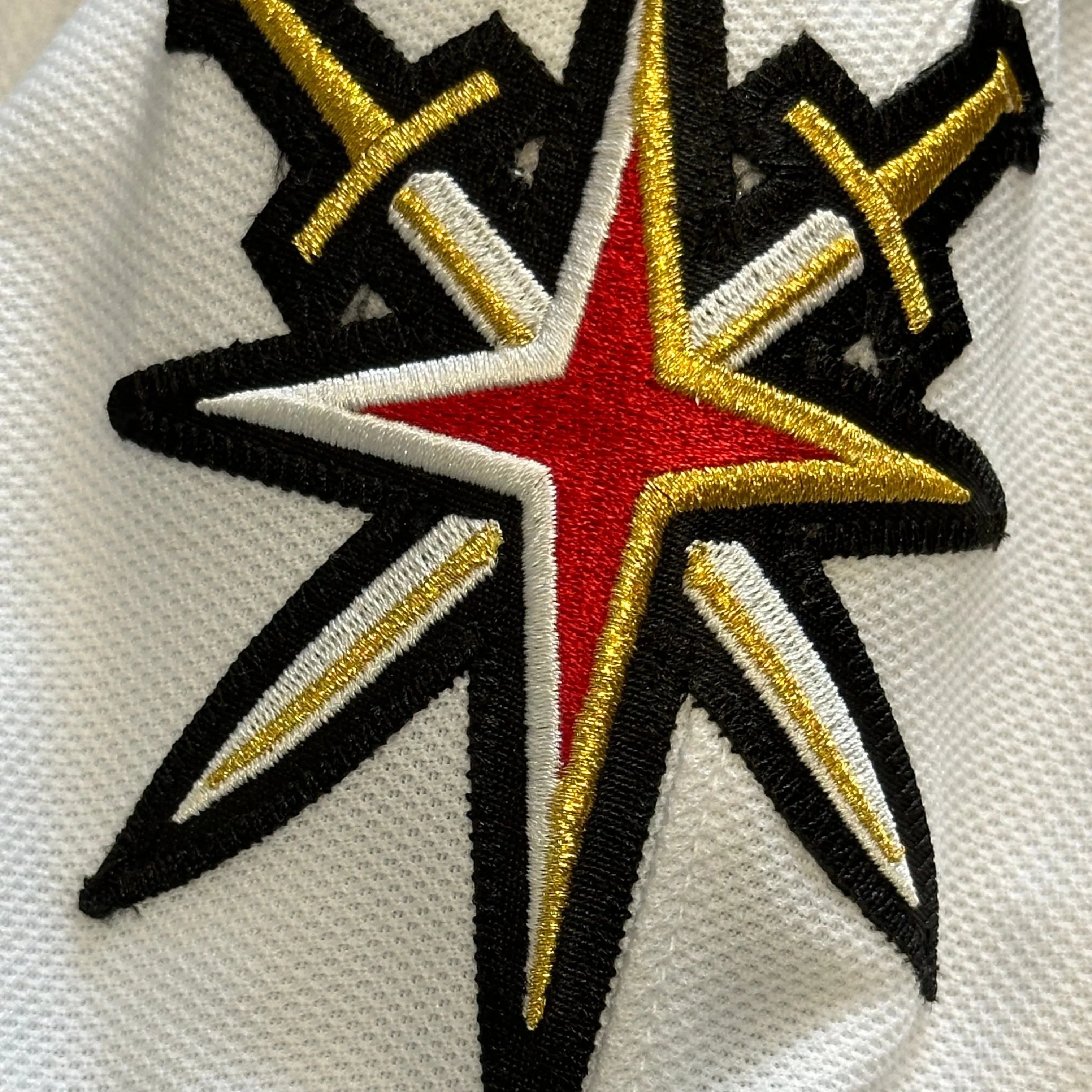 Vegas Golden Knights Premium Karlsson Jersey - White ***